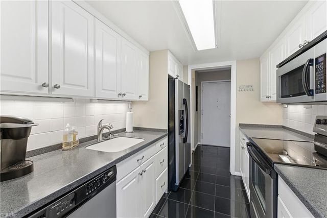 2830 Shore Dr Apt 200, Virginia Beach, VA 23451