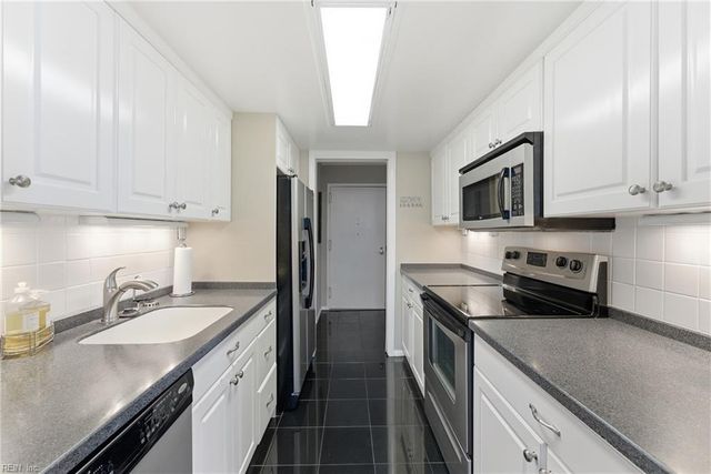 2830 Shore Dr Apt 200, Virginia Beach, VA 23451