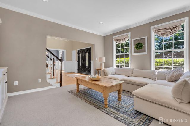 4 Scott Drive, Monroe, NJ 08831