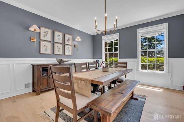 4 Scott Drive, Monroe, NJ 08831