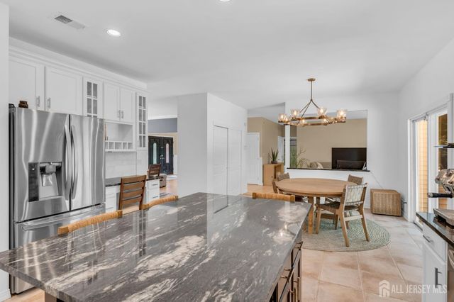 4 Scott Drive, Monroe, NJ 08831