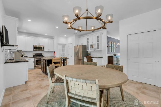 4 Scott Drive, Monroe, NJ 08831
