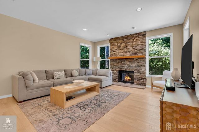 4 Scott Drive, Monroe, NJ 08831