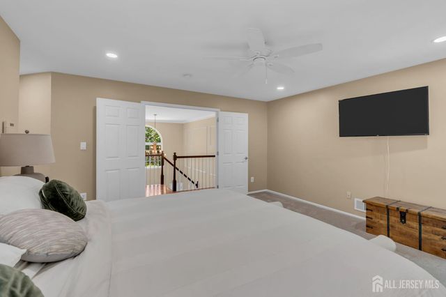 4 Scott Drive, Monroe, NJ 08831
