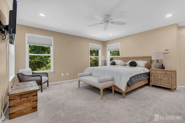 4 Scott Drive, Monroe, NJ 08831