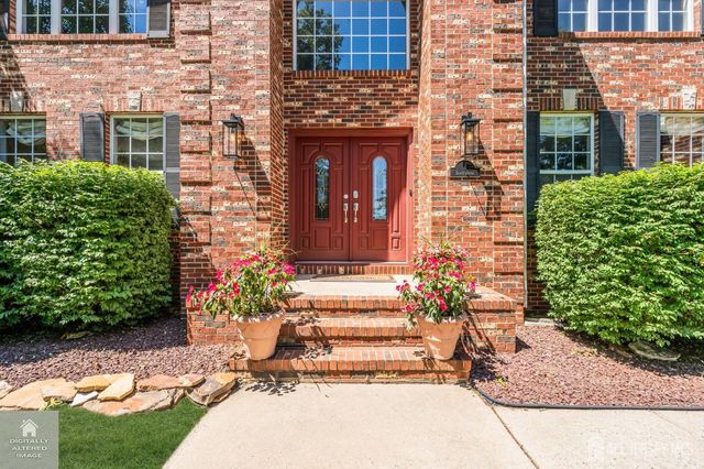 4 Scott Drive, Monroe, NJ 08831