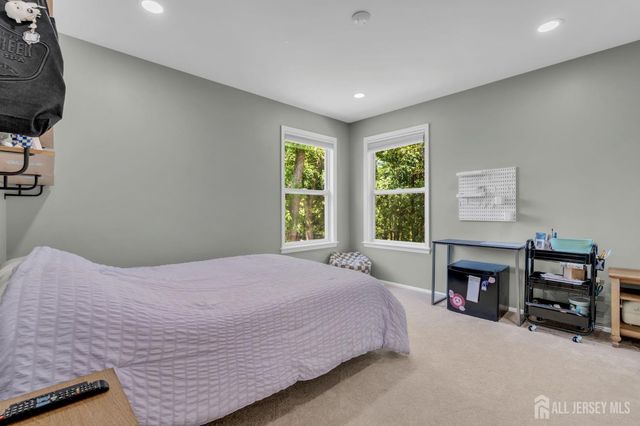 4 Scott Drive, Monroe, NJ 08831
