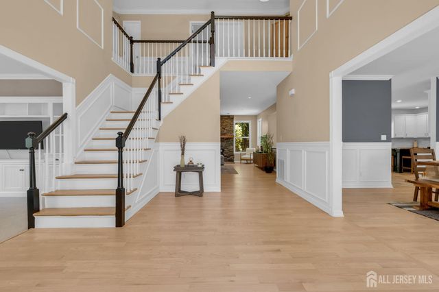 4 Scott Drive, Monroe, NJ 08831