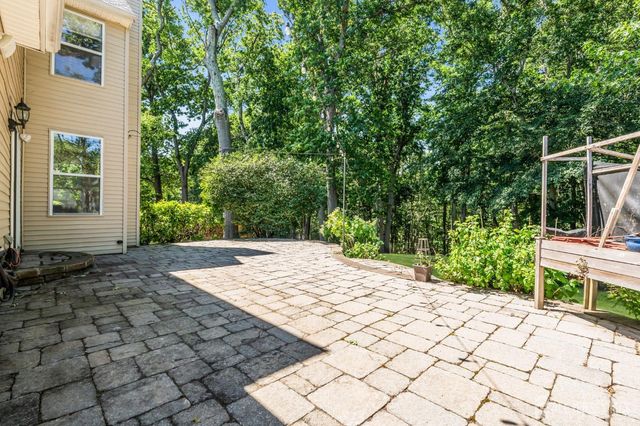 4 Scott Drive, Monroe, NJ 08831