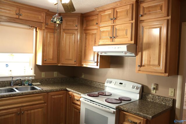 74 3rd Avenue, Grant, AL 35747