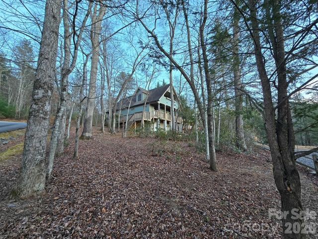 10 McMurray Lane, Black Mountain, NC 28711
