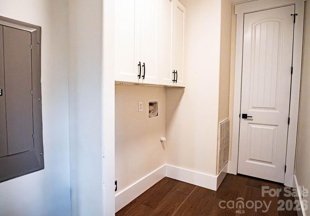 10 McMurray Lane, Black Mountain, NC 28711