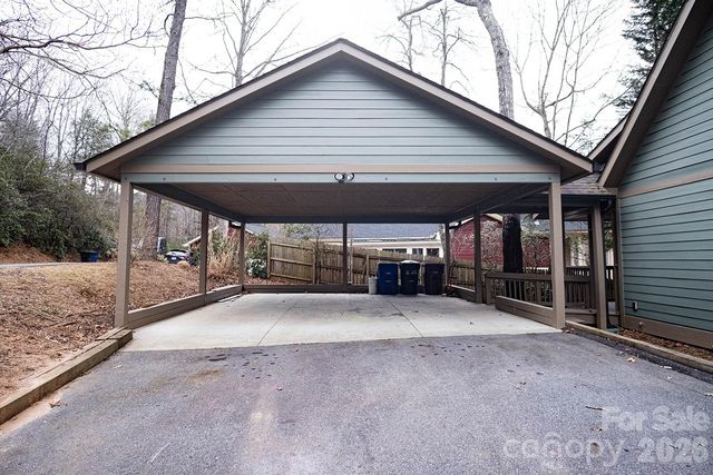 10 McMurray Lane, Black Mountain, NC 28711