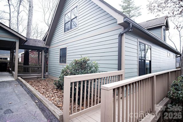 10 McMurray Lane, Black Mountain, NC 28711