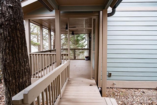 10 McMurray Lane, Black Mountain, NC 28711