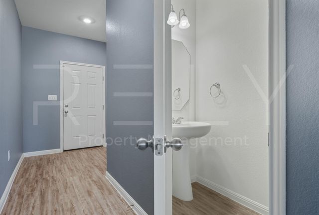 220 Wonderful Life WAY, Jarrell, TX 76537