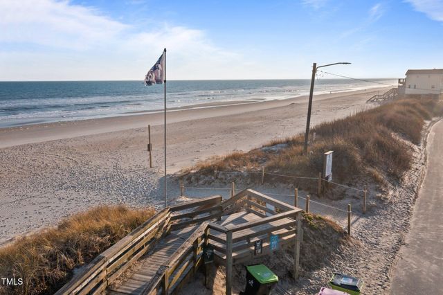 2015 N Shore Drive B, Surf City, NC 28445