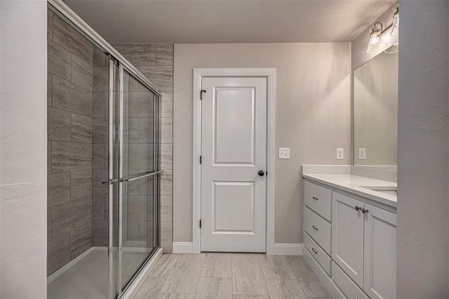 1948 W Crossbow Way, Mustang, OK 73064