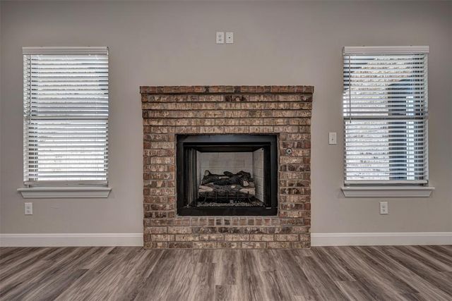 1948 W Crossbow Way, Mustang, OK 73064