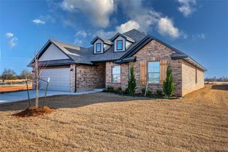 1948 W Crossbow Way, Mustang, OK 73064