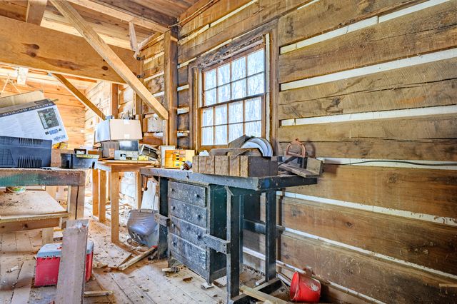 183 Willow Brook LN, Pilot, VA 24138