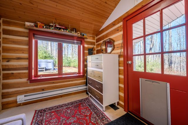 183 Willow Brook LN, Pilot, VA 24138