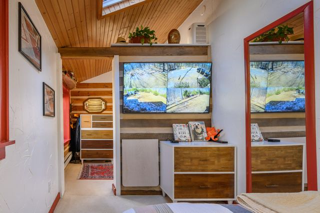 183 Willow Brook LN, Pilot, VA 24138