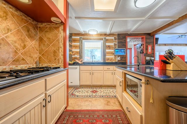 183 Willow Brook LN, Pilot, VA 24138