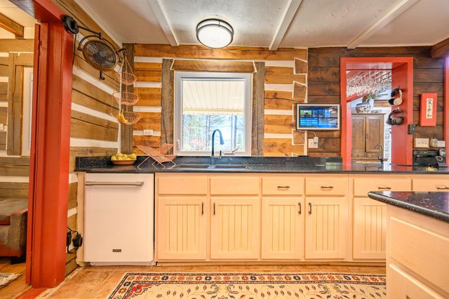 183 Willow Brook LN, Pilot, VA 24138