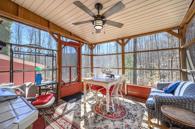 183 Willow Brook LN, Pilot, VA 24138