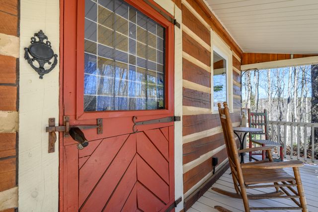 183 Willow Brook LN, Pilot, VA 24138