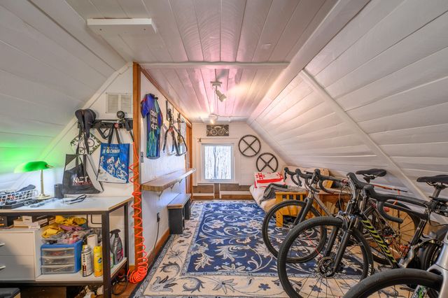 183 Willow Brook LN, Pilot, VA 24138