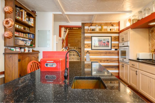 183 Willow Brook LN, Pilot, VA 24138