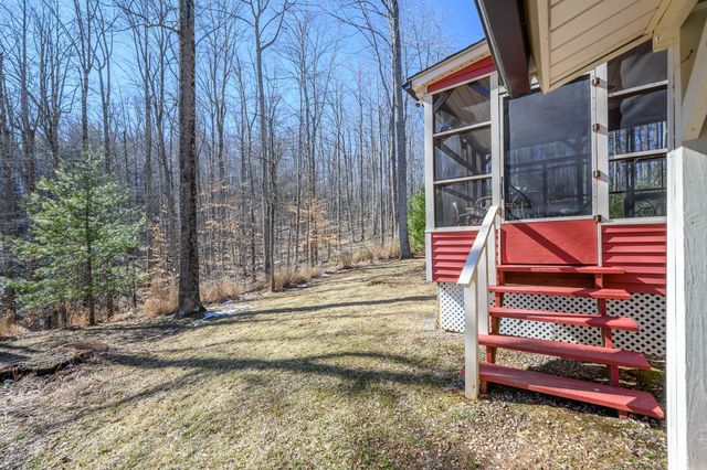 183 Willow Brook LN, Pilot, VA 24138