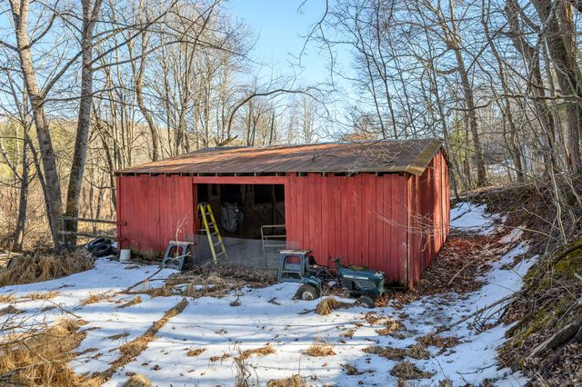 183 Willow Brook LN, Pilot, VA 24138