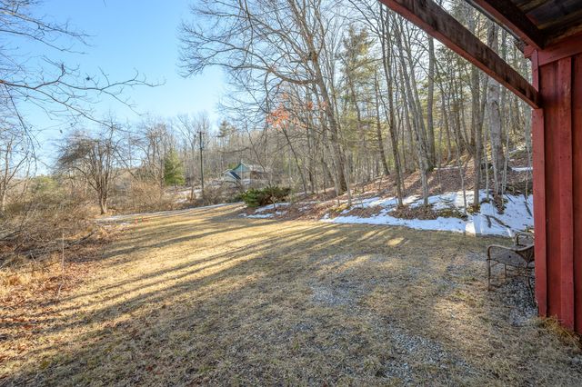 183 Willow Brook LN, Pilot, VA 24138