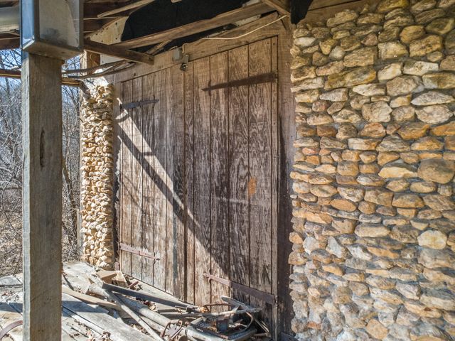 183 Willow Brook LN, Pilot, VA 24138