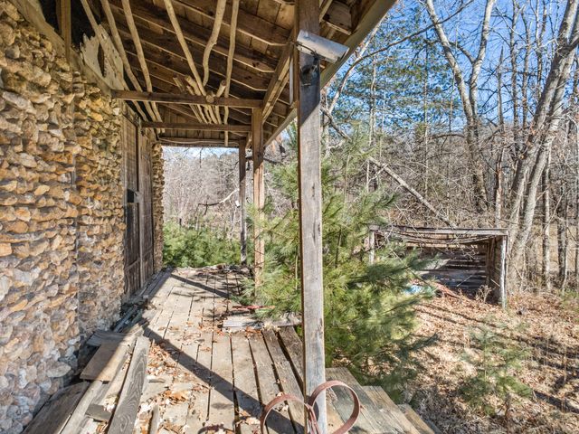 183 Willow Brook LN, Pilot, VA 24138