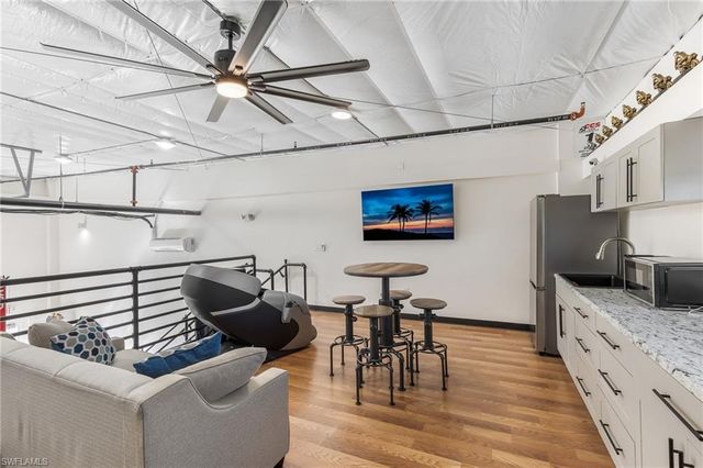 4335 SW 9th AVE unit 7, Cape Coral, FL 33914