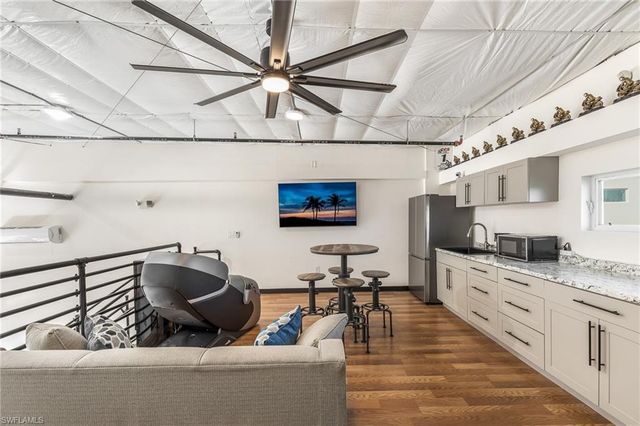 4335 SW 9th AVE unit 7, Cape Coral, FL 33914