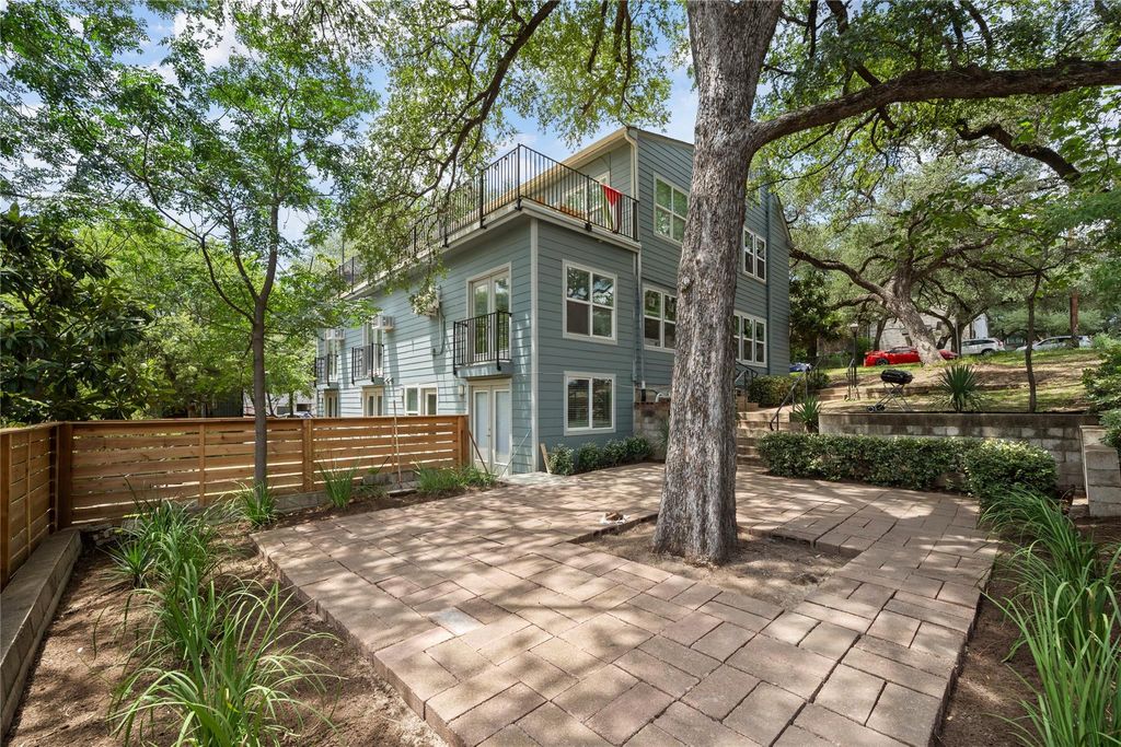 201 West 31st ST E, Austin, TX 78705