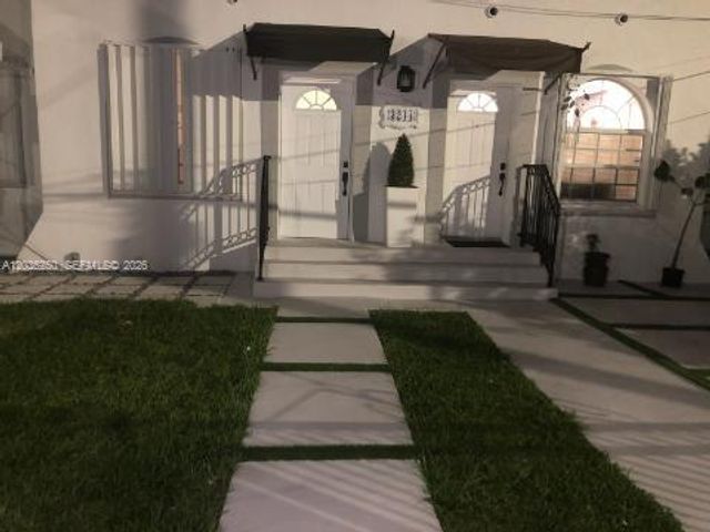 3244 SW 3rd St L, Miami, FL 33135
