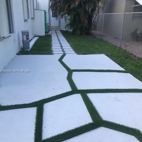 3244 SW 3rd St L, Miami, FL 33135