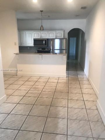 3244 SW 3rd St L, Miami, FL 33135