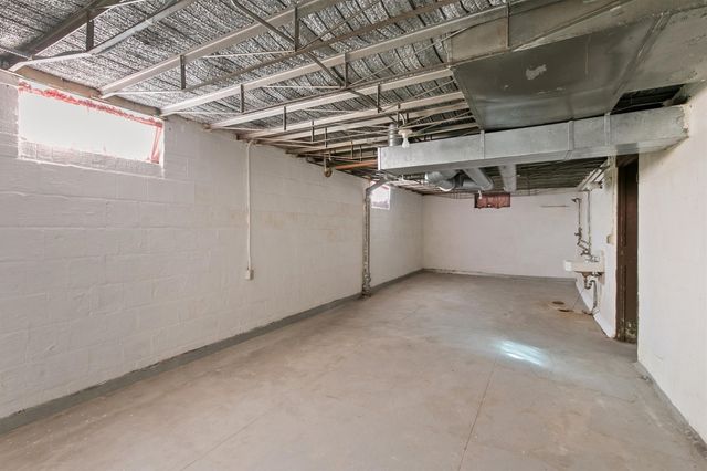 2905 46th Street, Des Moines, IA 50310