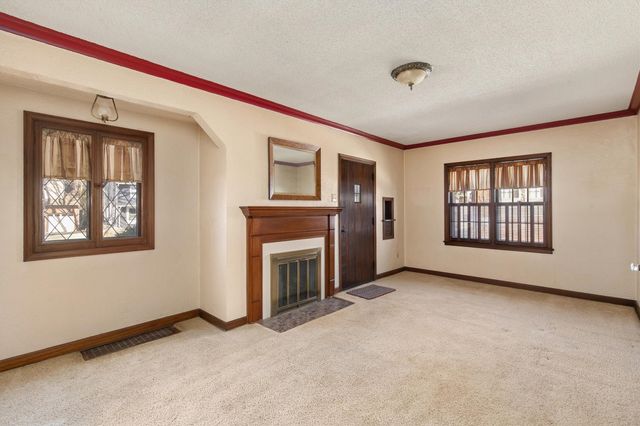 2905 46th Street, Des Moines, IA 50310