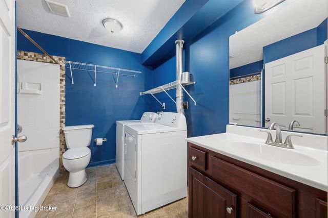 4308 Wisteria Landing Cir 102, Louisville, KY 40218