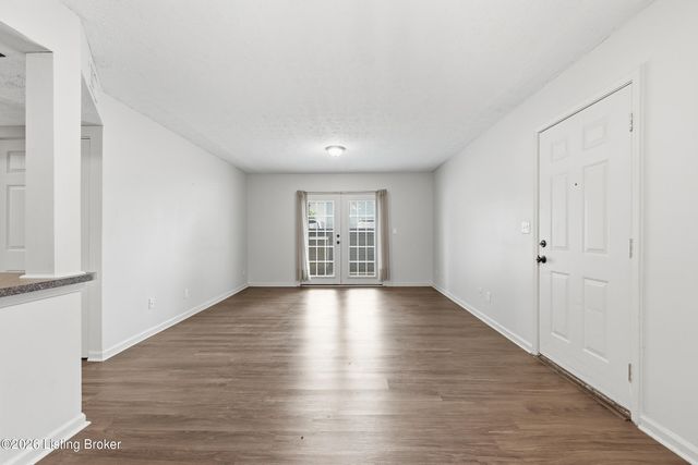4308 Wisteria Landing Cir 102, Louisville, KY 40218