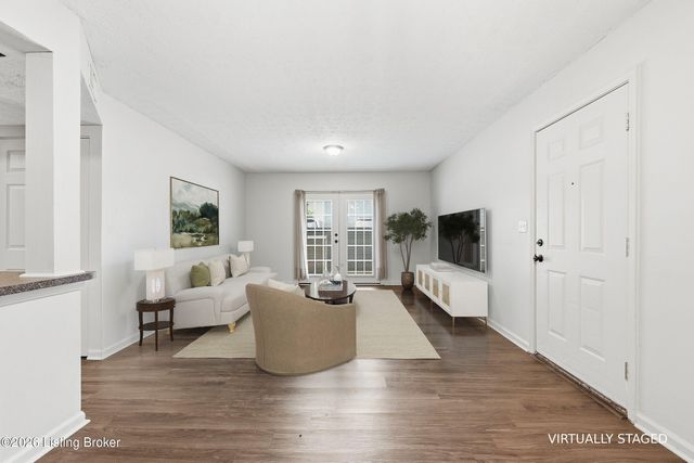 4308 Wisteria Landing Cir 102, Louisville, KY 40218