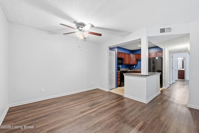 4308 Wisteria Landing Cir 102, Louisville, KY 40218